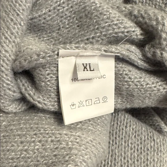 Gray Sleeveless Knit Top - Picture 5 of 5